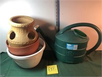 Rubbermaid 2 gal watering can & plant pots
