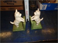 CAST IRON DOG BOOKENDS