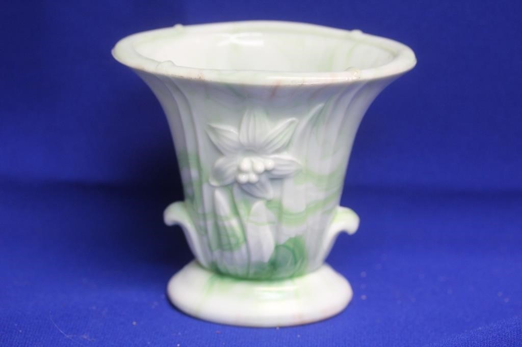 A Vintage Akro Agate Green Swirl Vase