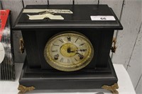 VINTAGE SESSIONS MANTAL CLOCK WITH KEY