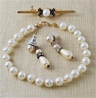 Pearl Bracelet Lot