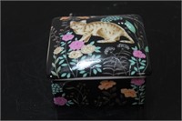 A Ceramic Cat Trinket Box