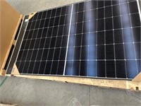6 Jinko Solar Panels, 1722 x 1134 x 30mm