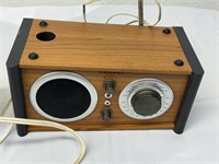 Portable Crosley AM/FM Radio with AUX input works