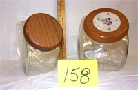 2 glass counter jars w/lids