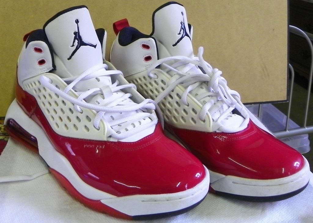Air Jordan Maxin 200 White/Red Basketball Shoes