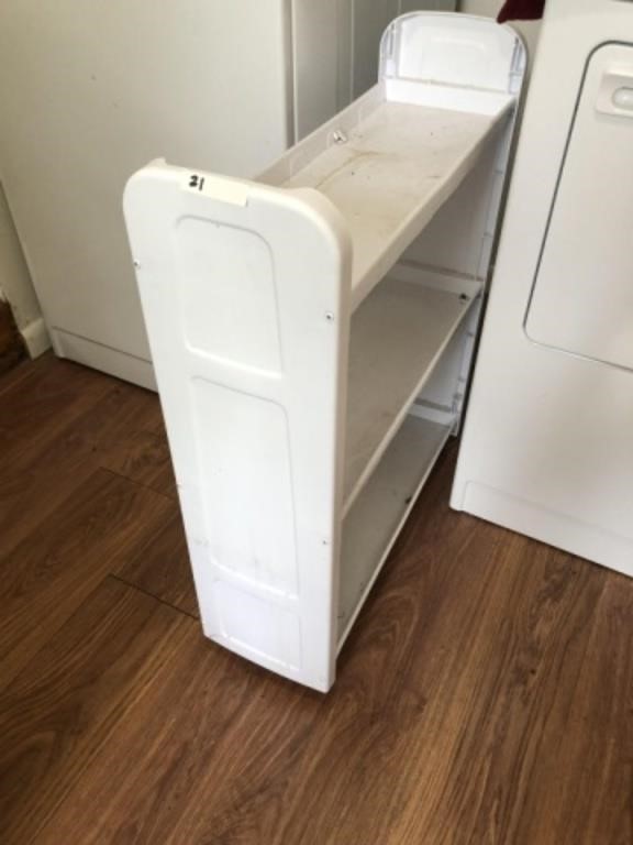 Pull out Storage Shelf (Between Washer & Dryer)
