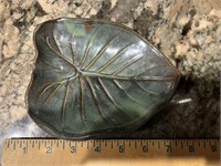 Pottery Leaf Bowl