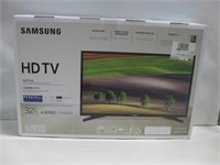 NIB Samsung 32" Smart Hub 4 Series M4500 TV