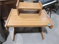 writing desk with pull out table
