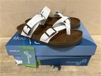 Size 7 women’s mountain sole sandals