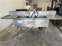 HEAVY DUTY - 3 COMPARTMENT SINK