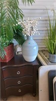 19x12in decorative vase w/picks