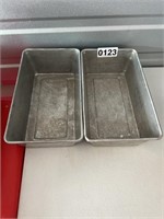 2 Aluminum Baking Loaf Pans U232