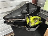 Poulan Super 250 Chainsaw w/Case U233
