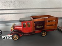 Wooden Truck U235