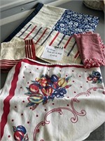Vintage Red,White,Blue Linens U237