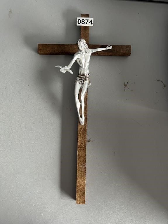Crucifix U246