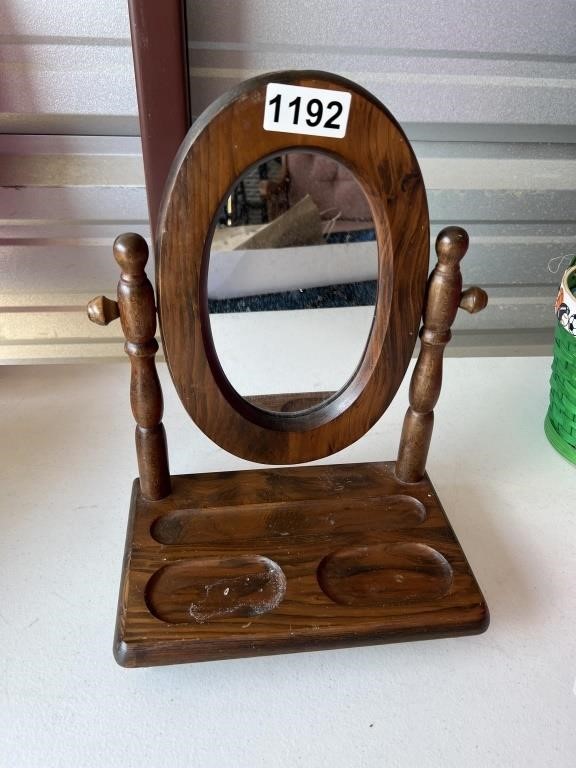 Antique Mirror Stand U250