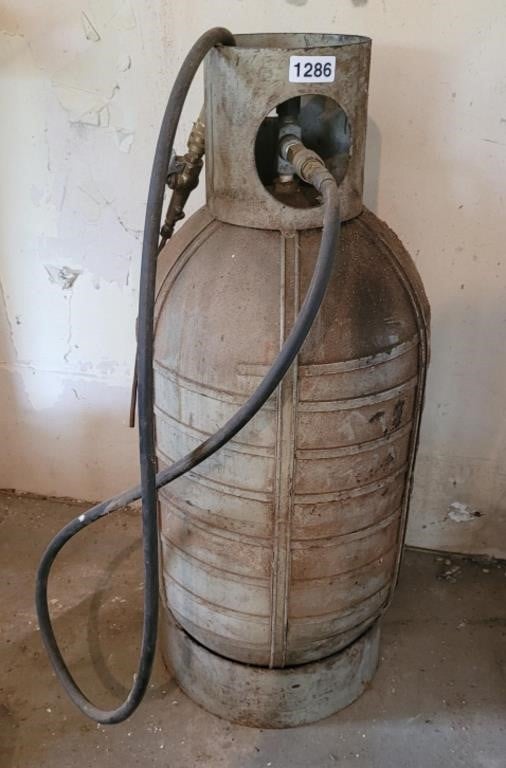 Portable Air Tank with Hose and Nozzle Grenade