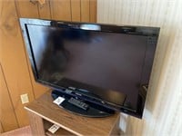 40" TOSHIBA  MODEL 40E210U TV W/ REMOTE