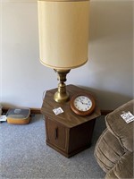 END TABLE - WALL CLOCK - TABLE LAMP