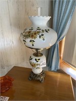 28" TALL TABLE LAMP
