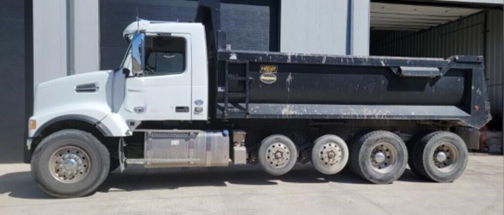2020 Volvo Model VHD55 Diesel Dump Truck 30 ton,