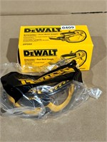 NEW Dewalt concealer dual mold goggles dpg82