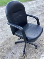 OFFSITE - Black office chair
