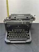 1930’s-40’s UNDERWOOD TYPEWRITER
