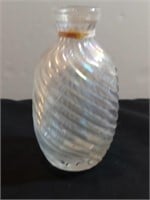 5" Ribbed Mother Of Pearl Glass Vase