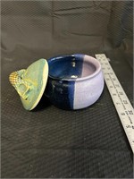 Ceramic Pot w Lid