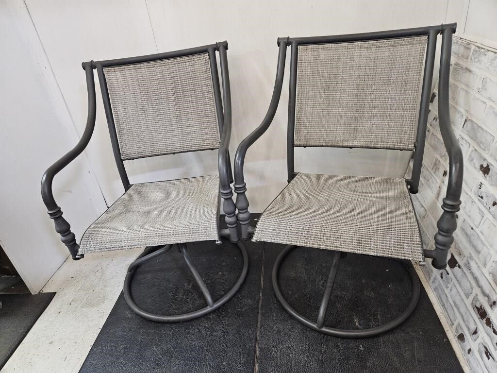 2 Nice Swivel Patio Chairs
