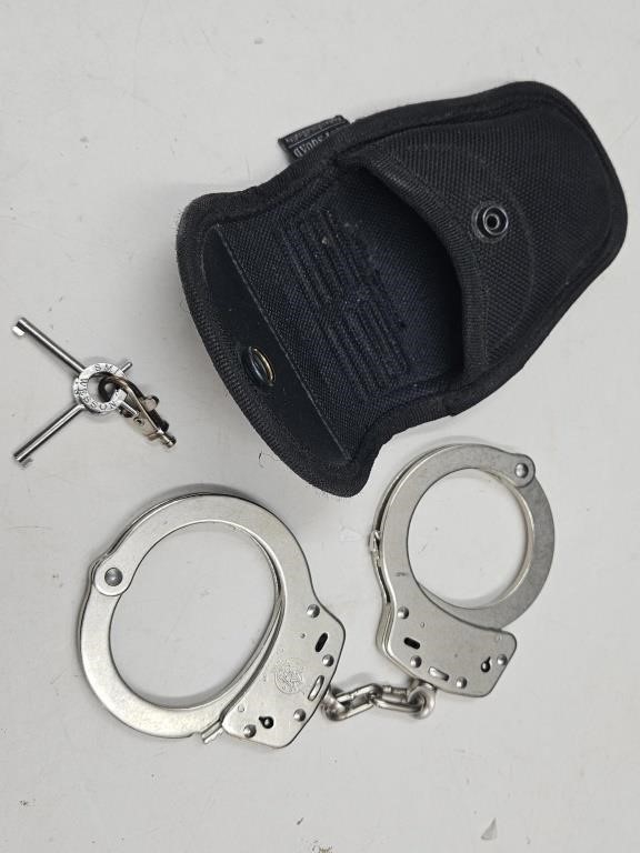 Police Hand Cuffs W Keys