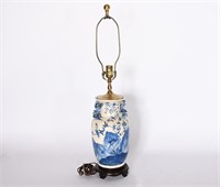 Vintage Blue/White Chinese Porcelain Lamp