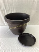 3 Outdoor Planters with base trays