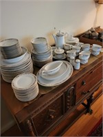 Signature Collection China - Queen Anne Set
