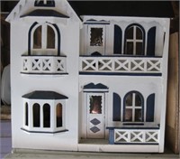 Vintage Dura-craft Doll House