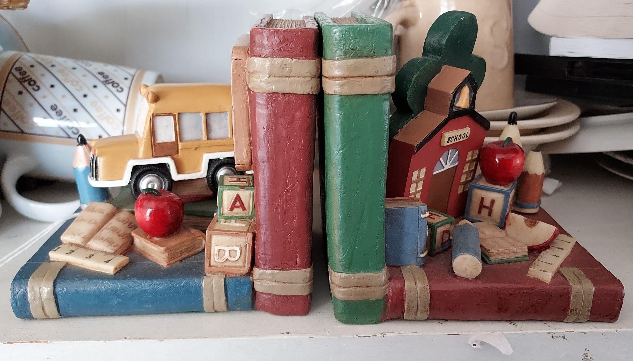 Adorable Bookends would make a great teacher gift