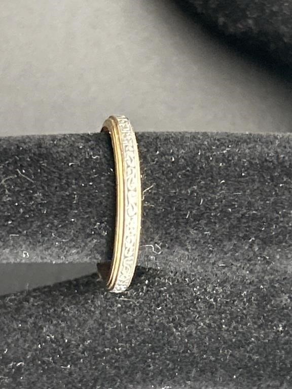 14K Gold Band Ring 2.3g size 7.75