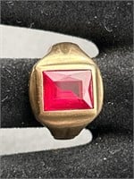 10K Gold Synthetic Ruby Ring, Size 7, TW 4.2g