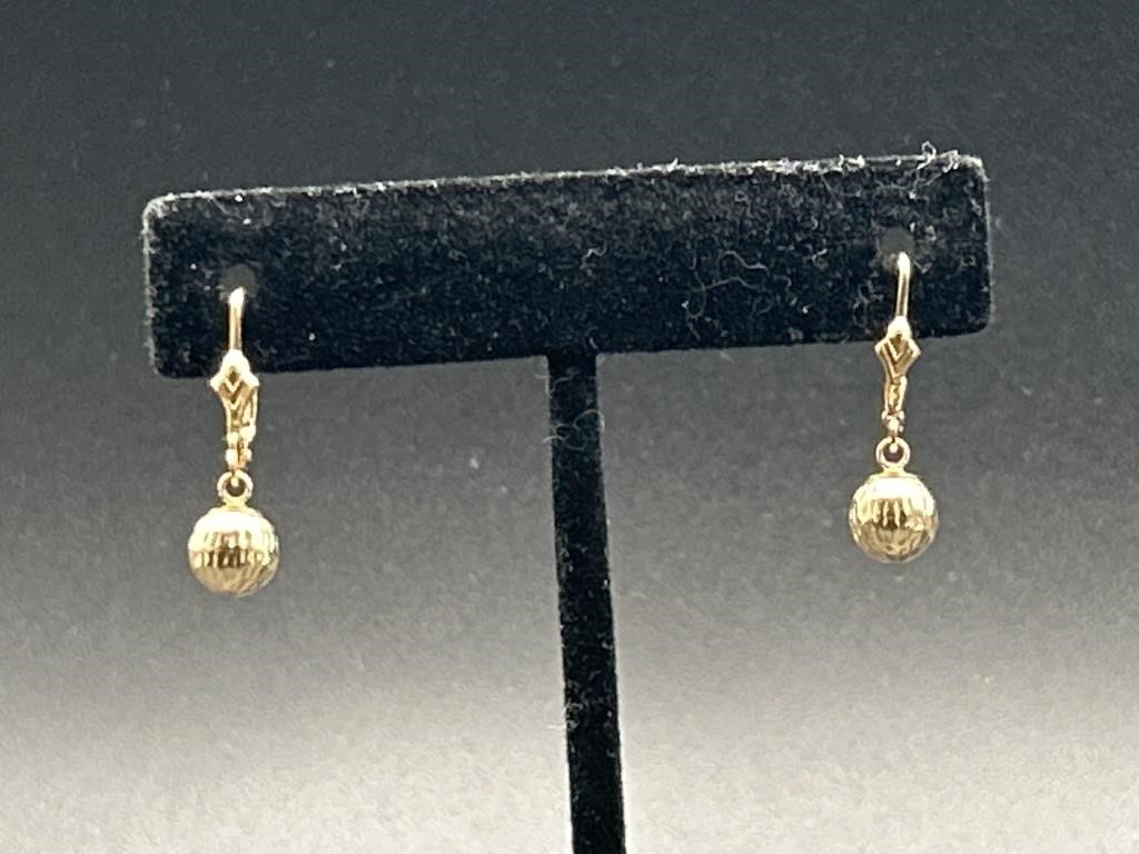 14K Gold Earrings, Total Weight 1.1g