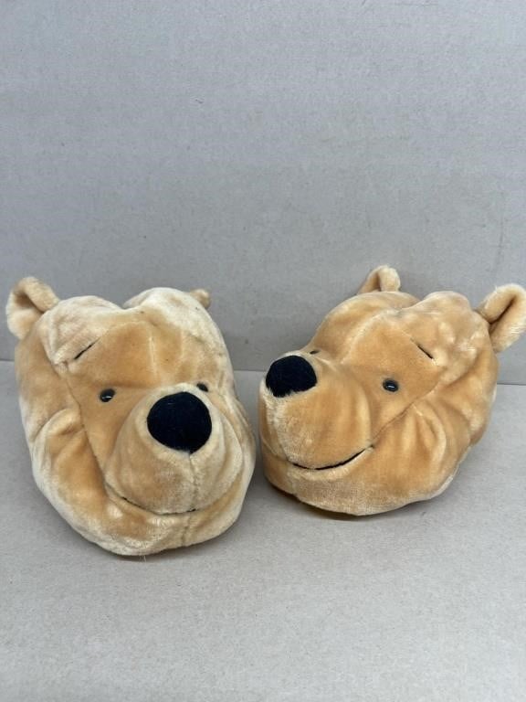 Winnie the Pooh size 8 slippers
