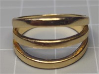 Gold tone ring size 6.25