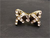 Size 7.5 adjustable bow tie ring