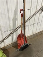 Floor squeegee broom multipurpose scoop