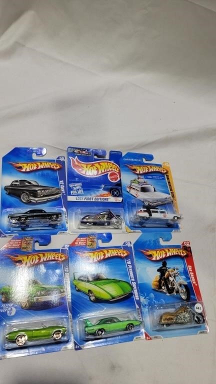 HUGE COLLECTION OF HOTWHEELS AND COLLECTOR CARS