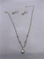 PEARLESQUE NECKLACE & PIERCED EARRING SET