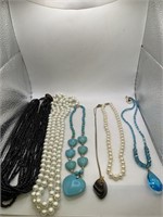 BEAD & STONE NECKLACE LOT